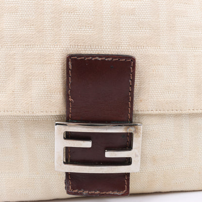 FENDI Mamma Baguette Zucchino Schultertasche aus Canvas und Leder in Beige 26325