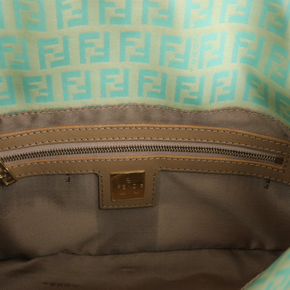 FENDI Baguette Zucchino Coating Canvas Schultertasche in Grün