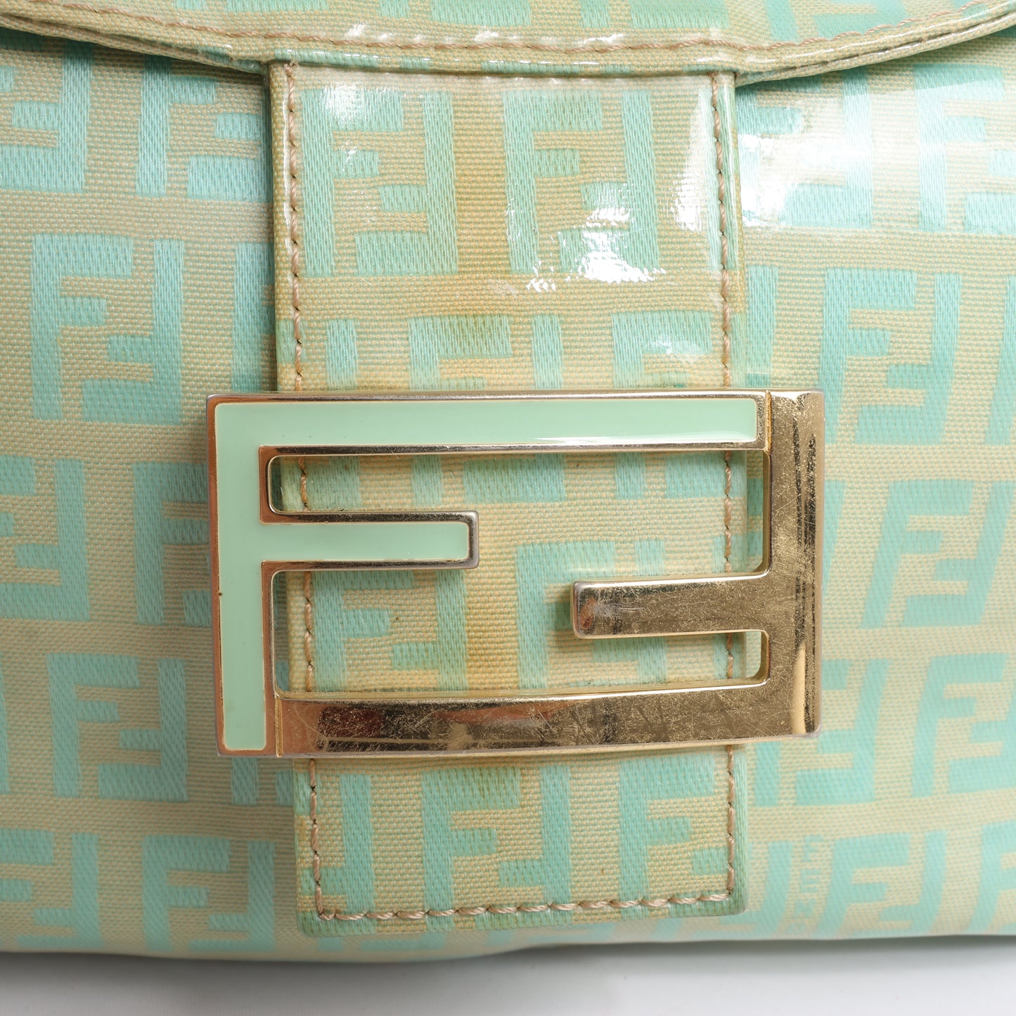FENDI Baguette Zucchino Coating Canvas Schultertasche in Grün
