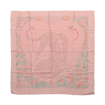 Hermès Carré 90 „JUNGLE LOVE“ 100% Seidenschal in Pink