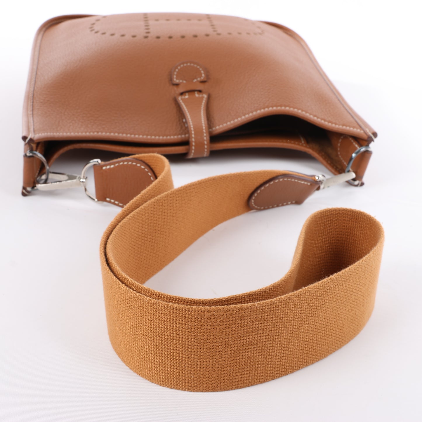HERMES  Evelyne 1 29 PM Taurillon Clemence Gold Silver Metal Fittings Shoulder Bag □J: 2006