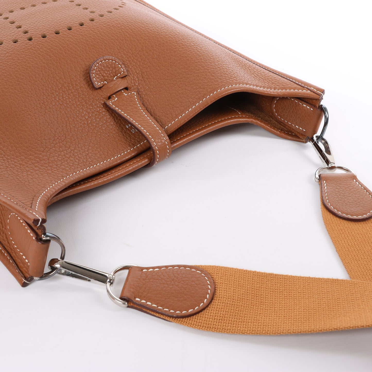 HERMES  Evelyne 1 29 PM Taurillon Clemence Gold Silver Metal Fittings Shoulder Bag □J: 2006