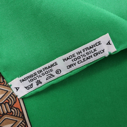 Hermès Carré 90 „Les Rubans du Cheval“ Schal aus 100 % Seide in Grün