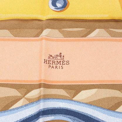 Hermès Carré 90 "BEAUTE COMPOSEE" Seidentaschentuch in Grün
