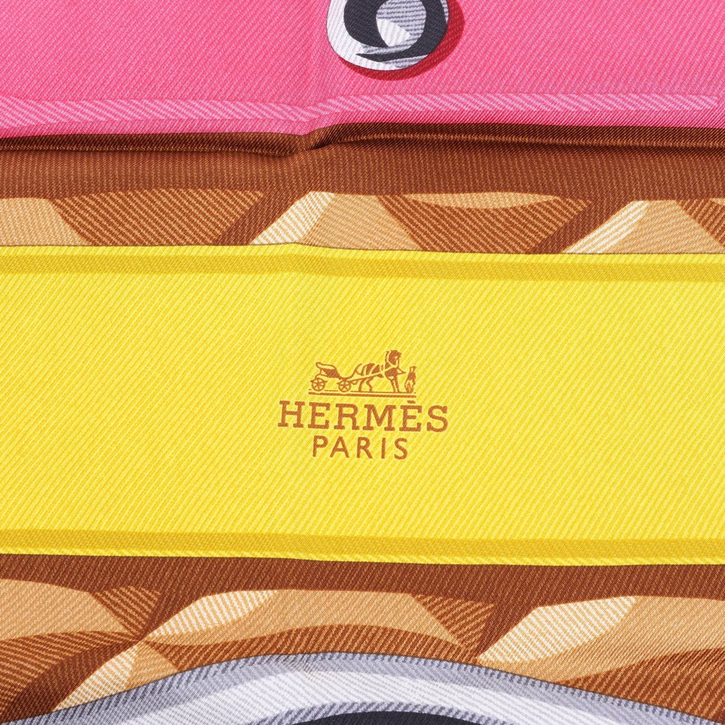 Hermès Carré 90 „BEAUTE COMPOSEE“ Seidentaschentuch in Orange