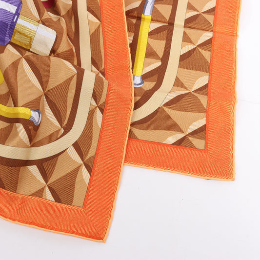 Hermès Carré 90 „BEAUTE COMPOSEE“ Seidentaschentuch in Orange