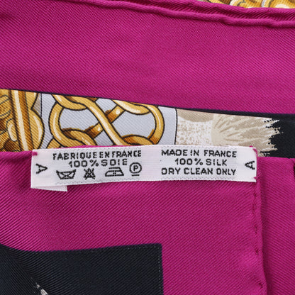 Hermès Carré 90 „CASQUES et PLUMETS“ Schal aus 100 % Seide in Lila