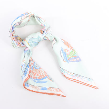 Hermès Carré 90 "Chevaloscope Neon" Seidentaschentuch in Grün