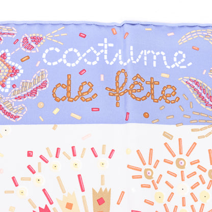 Hermès Carré 90 „Costume de Fete“ Schal aus 100 % Seide in Lila