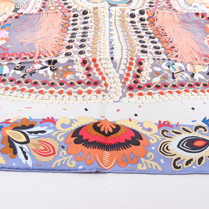 Hermès Carré 90 „Costume de Fete“ Schal aus 100 % Seide in Lila