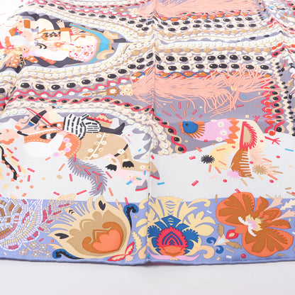 Hermès Carré 90 „Costume de Fete“ Schal aus 100 % Seide in Lila