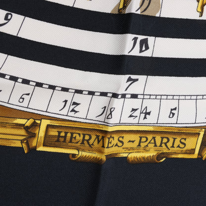 Hermès Carré 90 "DIES ET HORE" 100% Seidenschal in Schwarz
