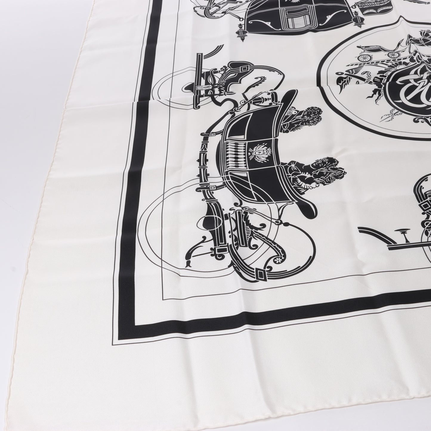 Hermès Carré 90 "Ex-Libris" 100% Silk Scarf in Forest Black x White
