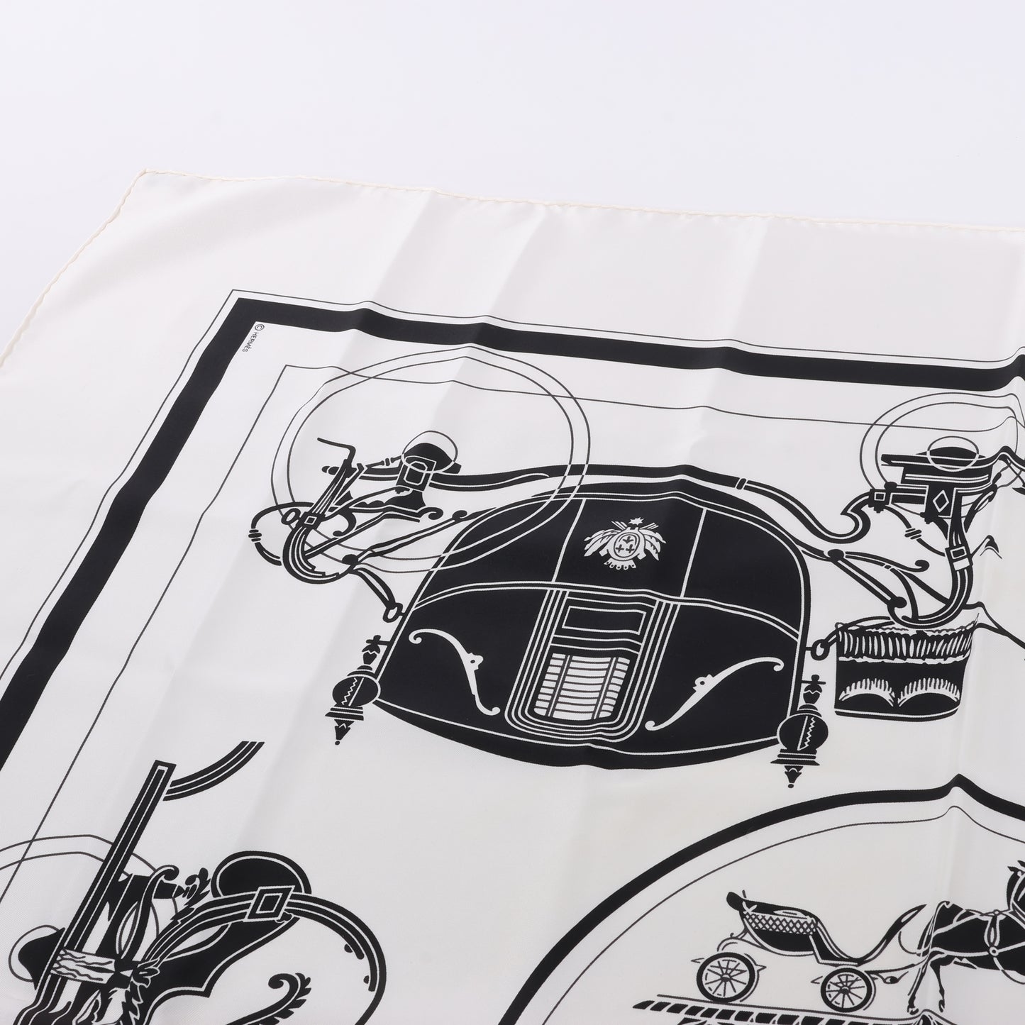 Hermès Carré 90 "Ex-Libris" 100% Silk Scarf in Forest Black x White