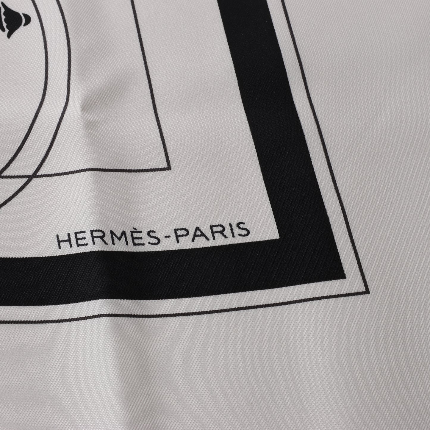 Hermès Carré 90 "Ex-Libris" 100% Silk Scarf in Forest Black x White