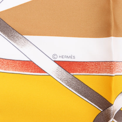 Hermès Carré 90 „FIGURE ARTISTIQUE“ Schal aus 100 % Seide in Orange