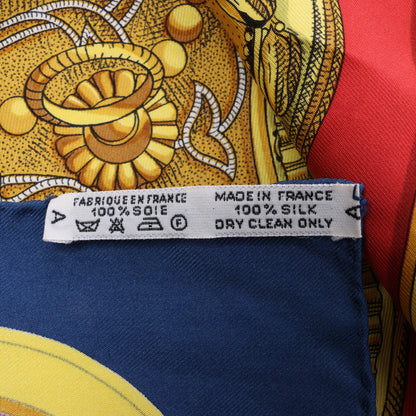 Hermès Carré 90 „GRAND APPARAT“ 100 % Seidenschal in Marineblau x Rot