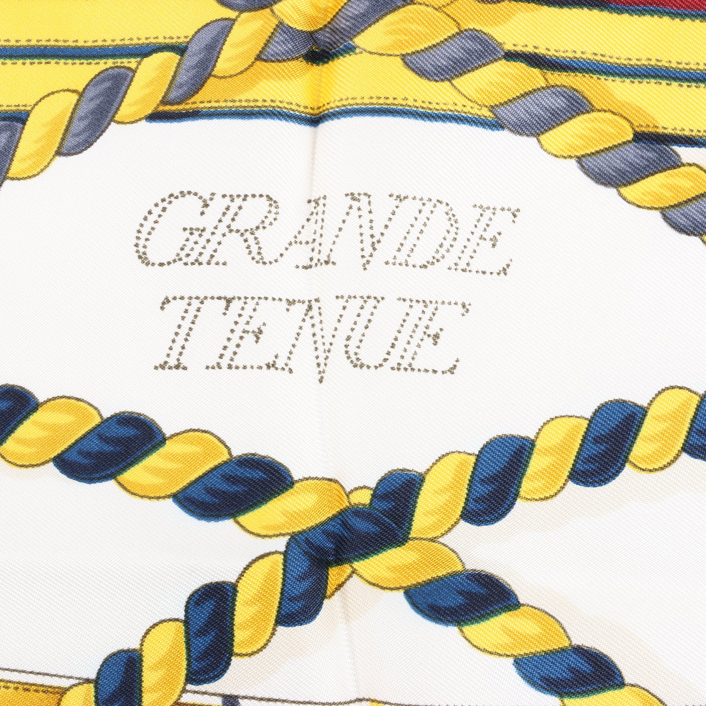 Hermès Carré 90 „GRANDE TENUE“ Seidentaschentuch in Burgund