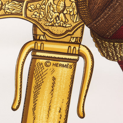 Carré Hermès Carré 90 « Grand Uniforme » 100 % soie marron et écru
