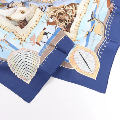 Hermès Carré 90 „LA VIE DU GRAND NORD“ Seidentaschentuch in Marineblau