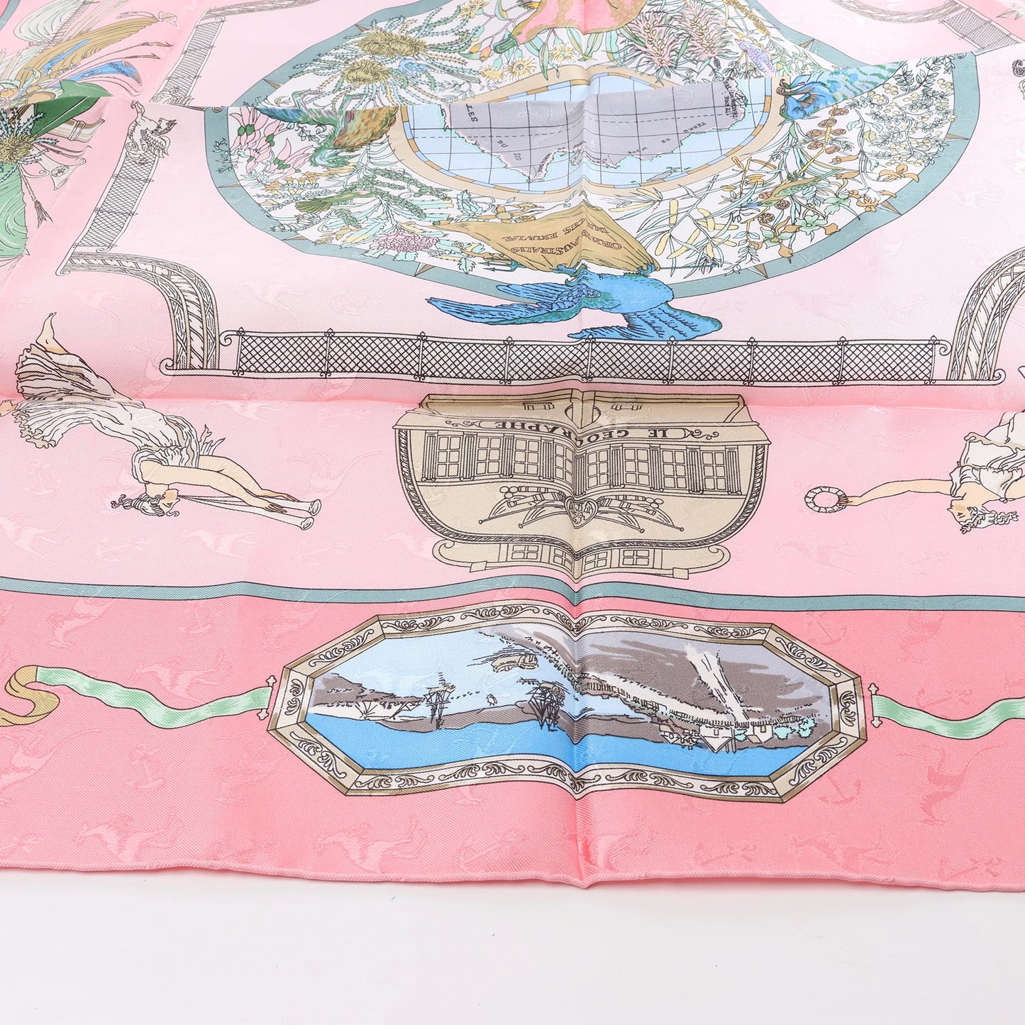 Hermès Carré 90 „LE GEOGRAPHE“ Seidentaschentuch in Rosa