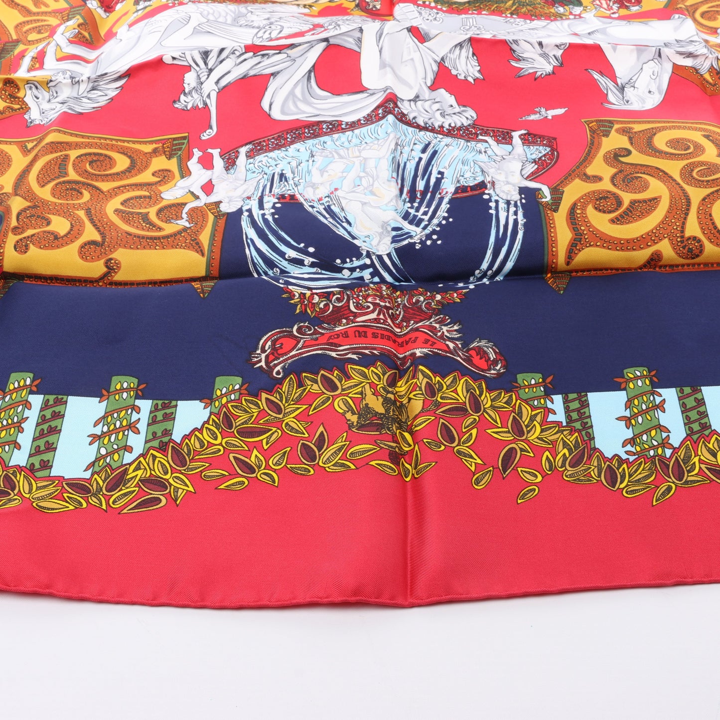 Hermès Carré 90 "LE PARADIS DU ROY" 100% Silk Scarf in Red