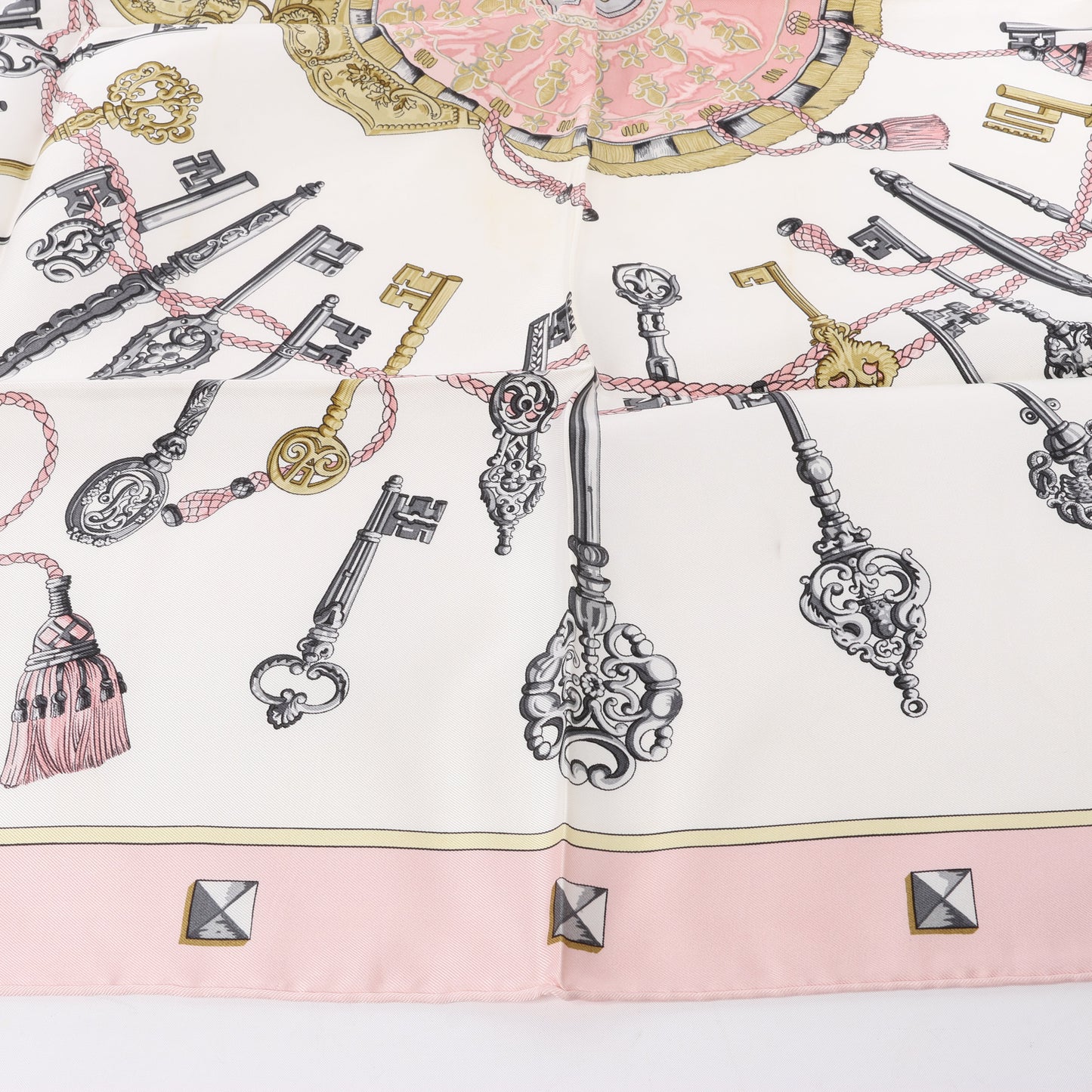 Hermès Carré 90 „LES CLES“ 100% Seidenschal in Rosa