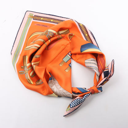 Hermès Carré 90 „LETTRES EQUESTRES“ Schal aus 100 % Seide in Orange