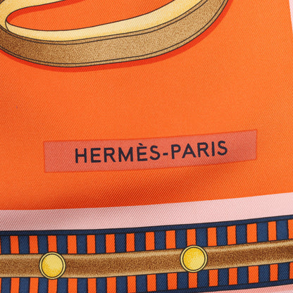 Hermès Carré 90 „LETTRES EQUESTRES“ Schal aus 100 % Seide in Orange