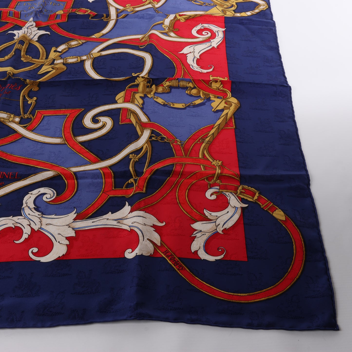 Hermès Carré 90 " L’INSTRVCTION DV ROY" 100% Silk Scarf in Navy x Red