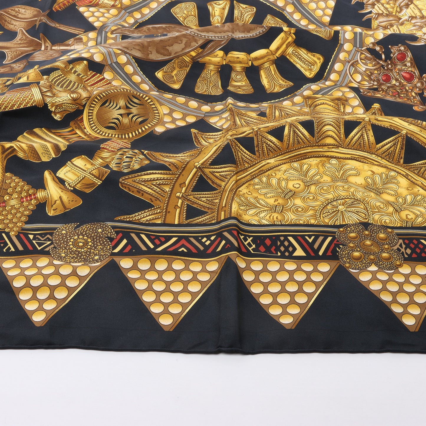 Hermès Carré 90 "L'OR DES CHEFS" 100% Silk Scarf in Black