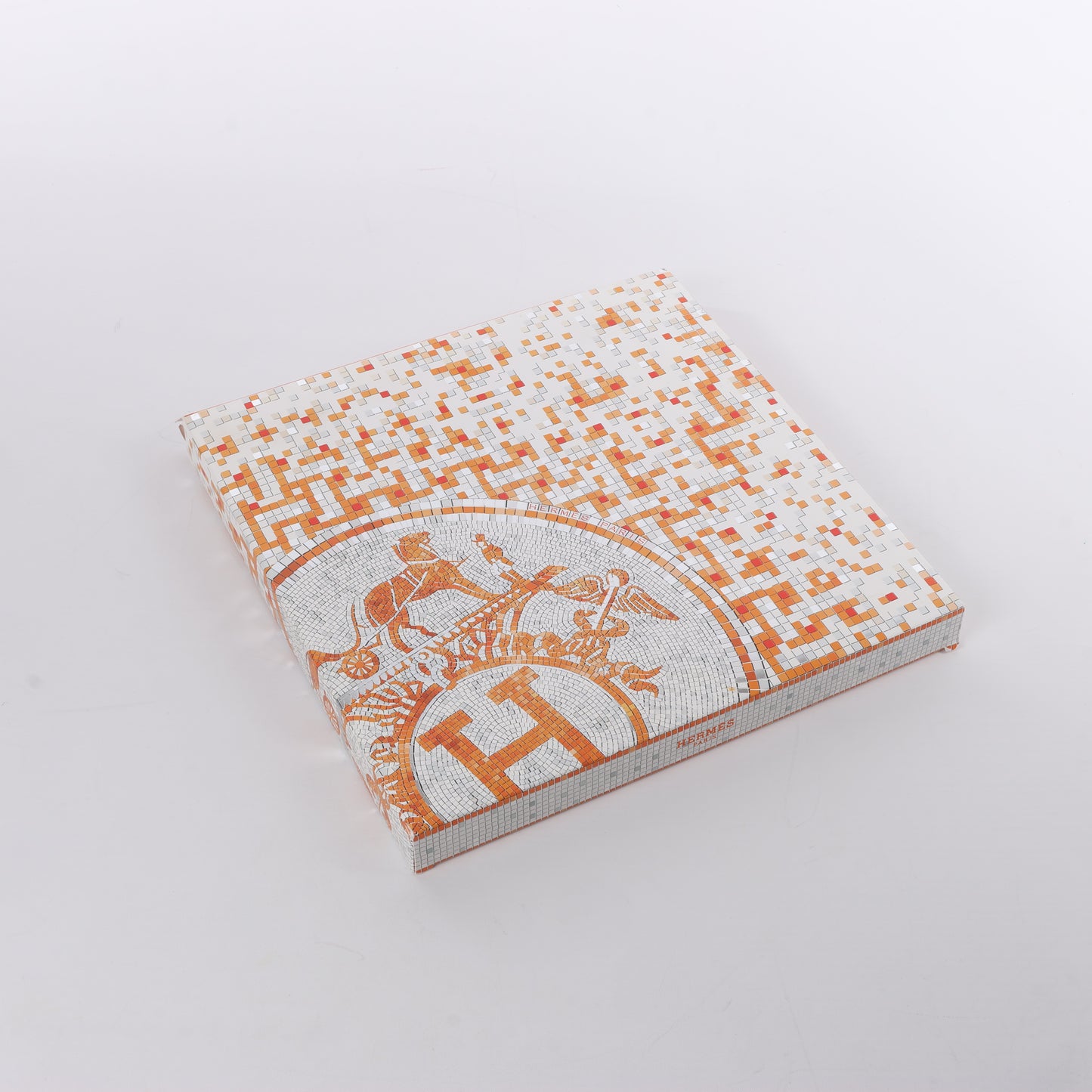 Hermès Carré 90 "PELAGES ET CAMOUFLAGE" 100% Silk Scarf in Burgundy x Pink