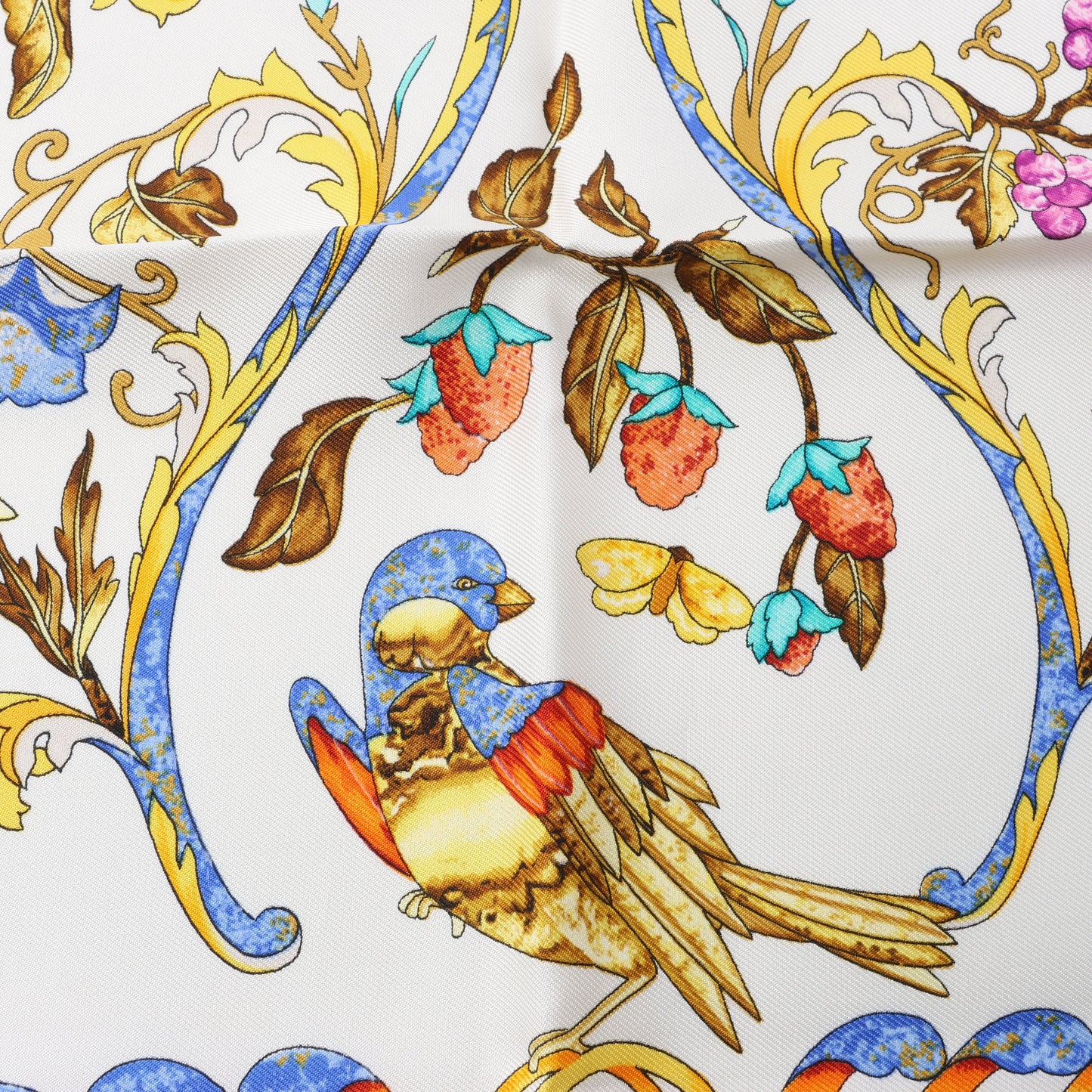 Hermès Carré 90 "PIERRES d'ORIENT et d'OCCIDENT" Foulard 100% Soie en Marine x Beige