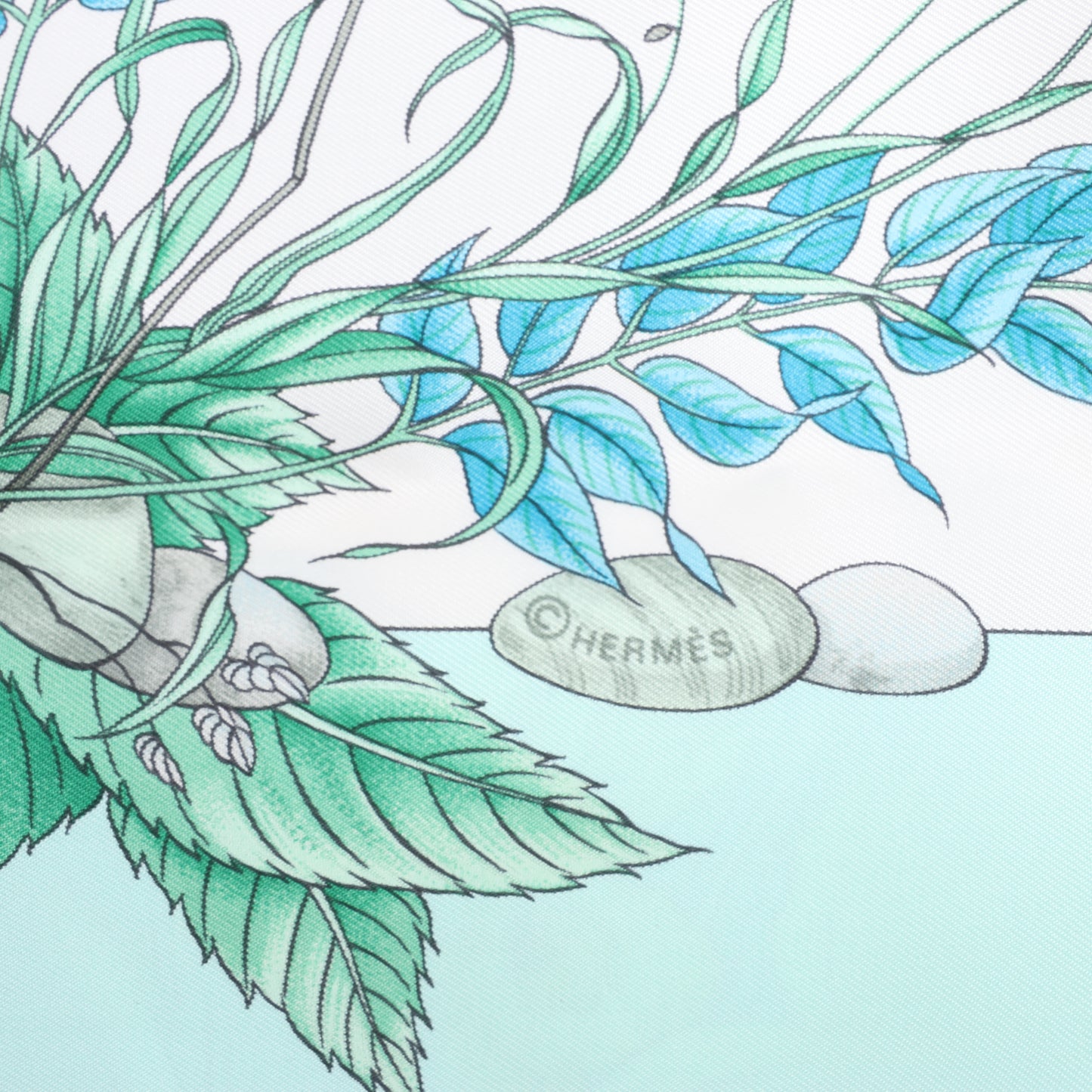 Hermès Carré 90 "Pythagore" 100% Silk Scarf in Green
