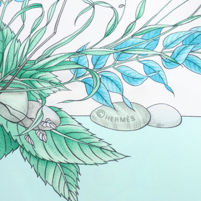 Hermès Carré 90 "Pythagore" 100% Silk Scarf in Green