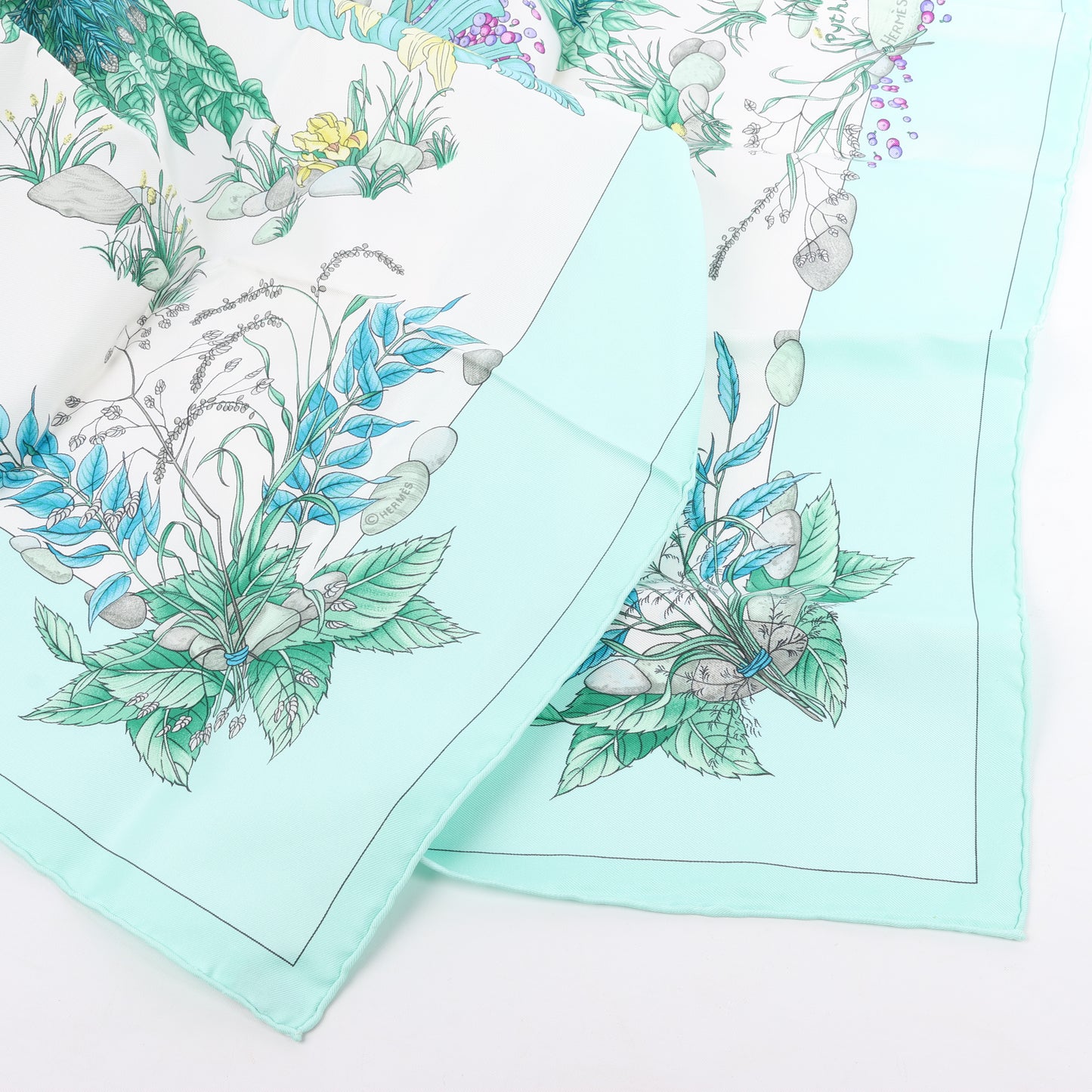 Hermès Carré 90 "Pythagore" 100% Silk Scarf in Green