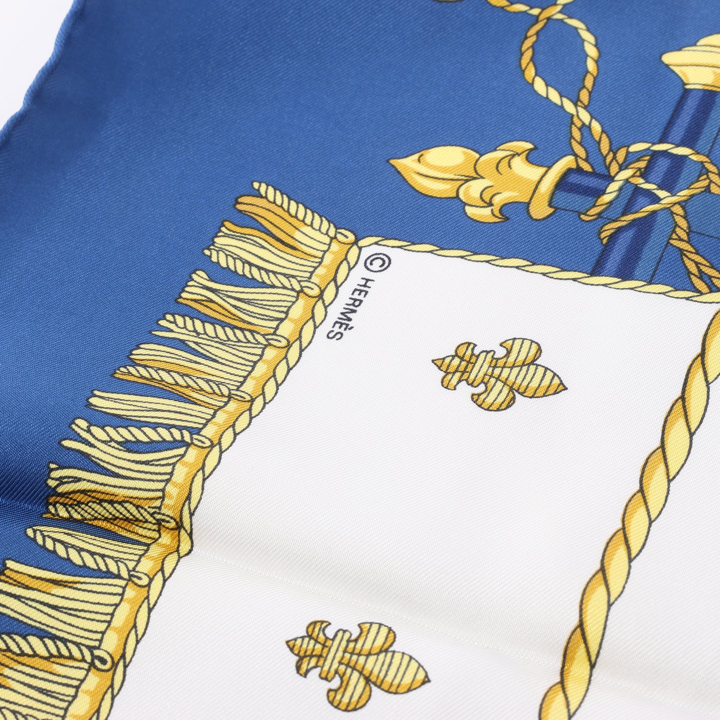 Hermès Carré 90 "Vue du Carrosse de la Galère La Réale" Mouchoir en soie bleu marine