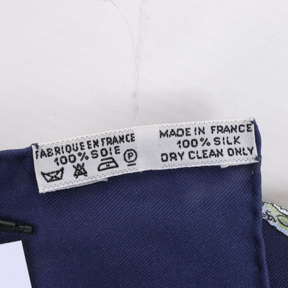 Hermès Carré 90 „Parmi les Fleurs je Compte les Heures“ Seidentaschentuch in Marineblau