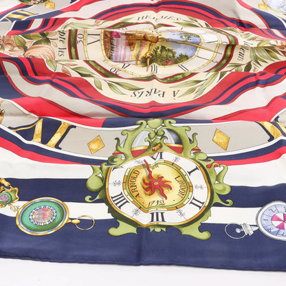 Hermès Carré 90 „Parmi les Fleurs je Compte les Heures“ Seidentaschentuch in Marineblau