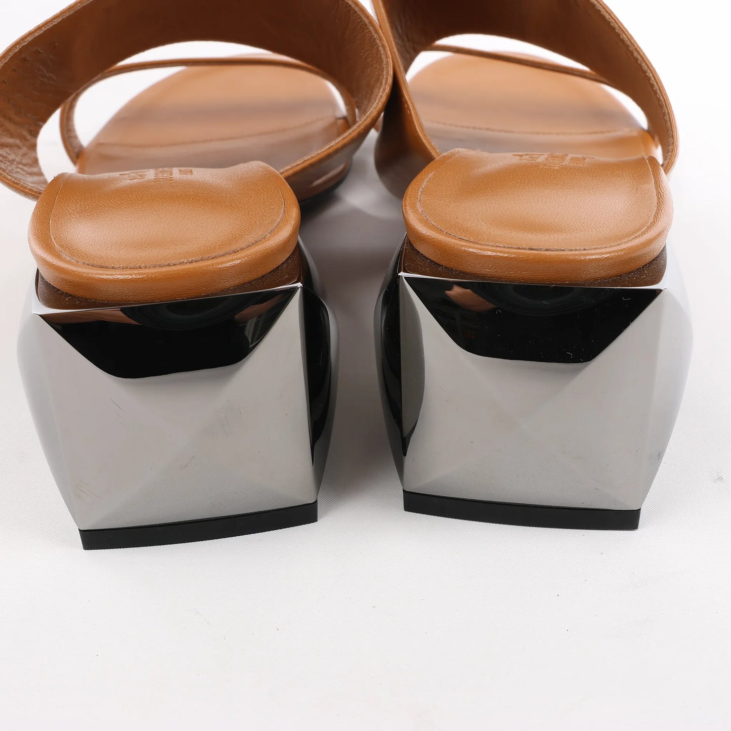 HERMES Cornelia Leather Sandals in Brown, Size 39 EU