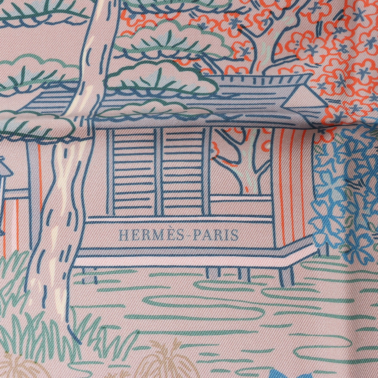 Hermès Carré 90 "Mille Feuilles de Soie" 100% Silk Scarf in Gray