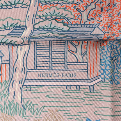 Hermès Carré 90 „Mille Feuilles de Soie“ Schal aus 100 % Seide in Grau