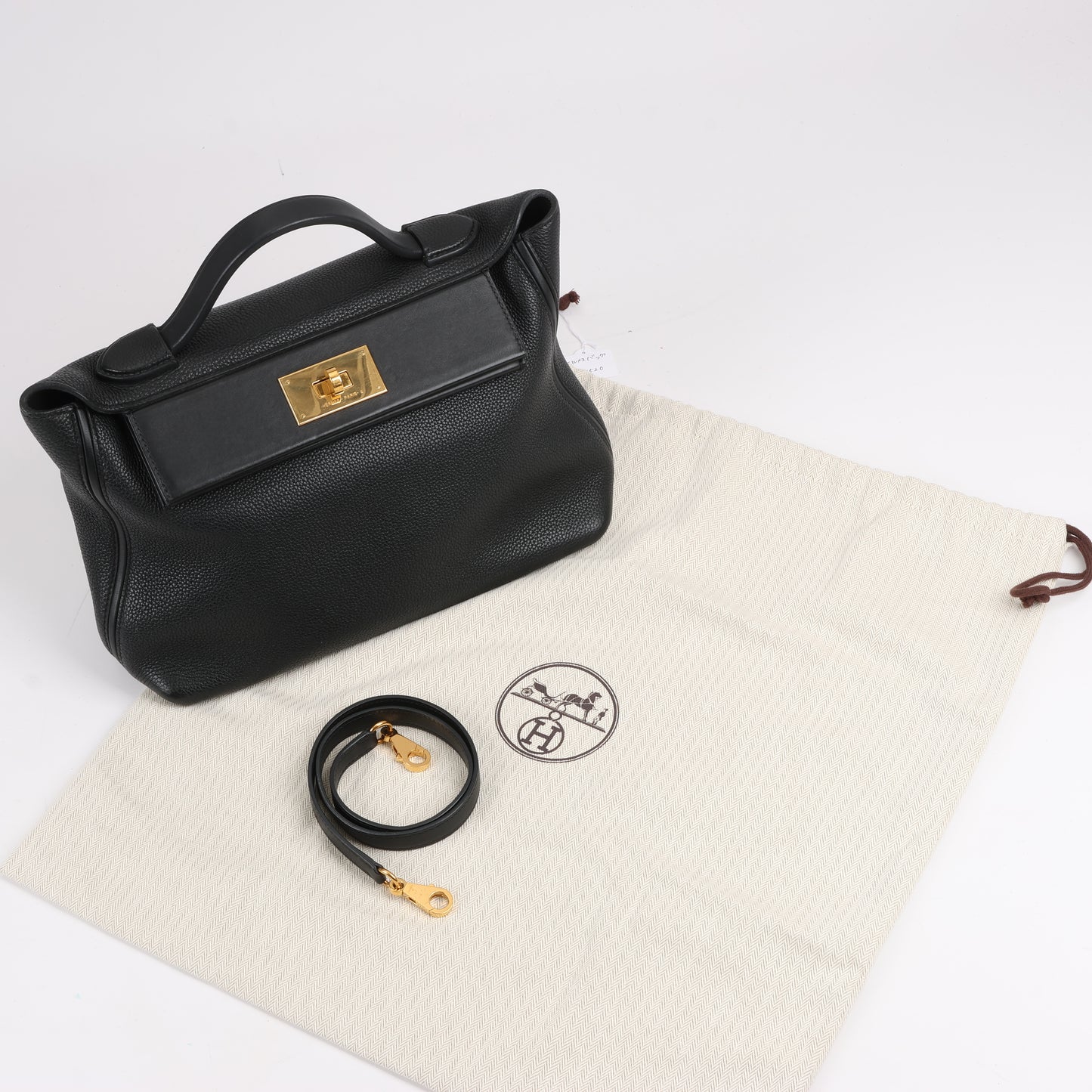 HERMES 24/24 29 Togo Lederhandtasche in Schwarz und Gold Metallbeschläge T: 2019