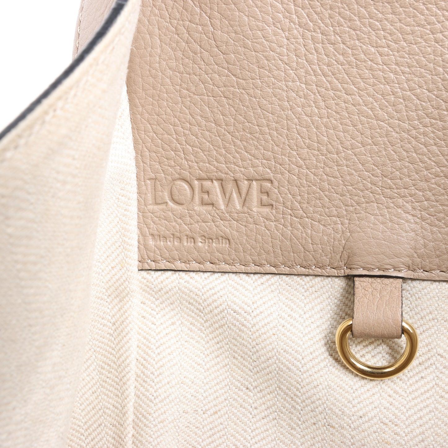 LOEWE – Kleine 2-Wege-Handtasche aus Hängemattenleder in Beige