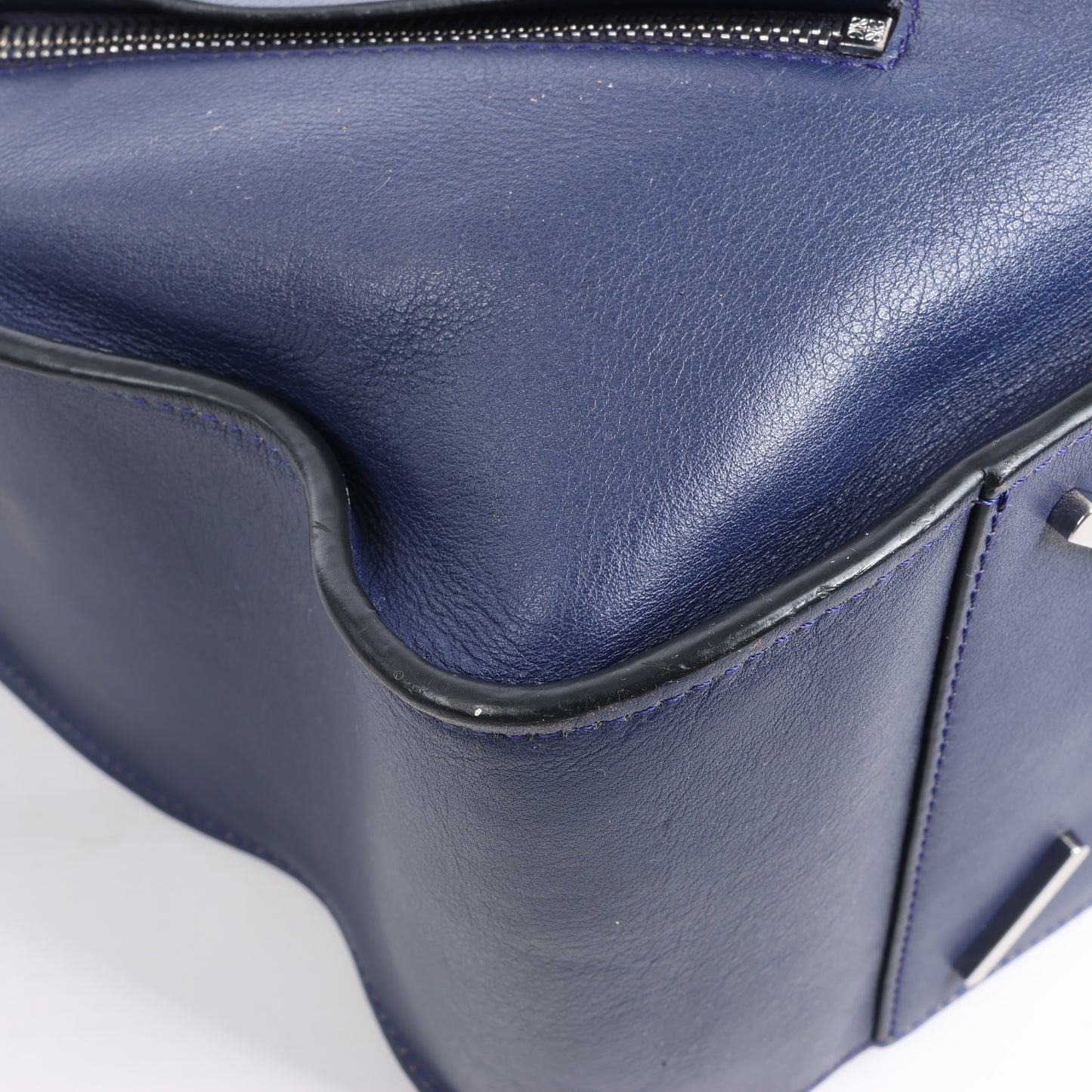 LOEWE – Hammock – Kleine 2-Wege-Handtasche aus Leder in Marineblau