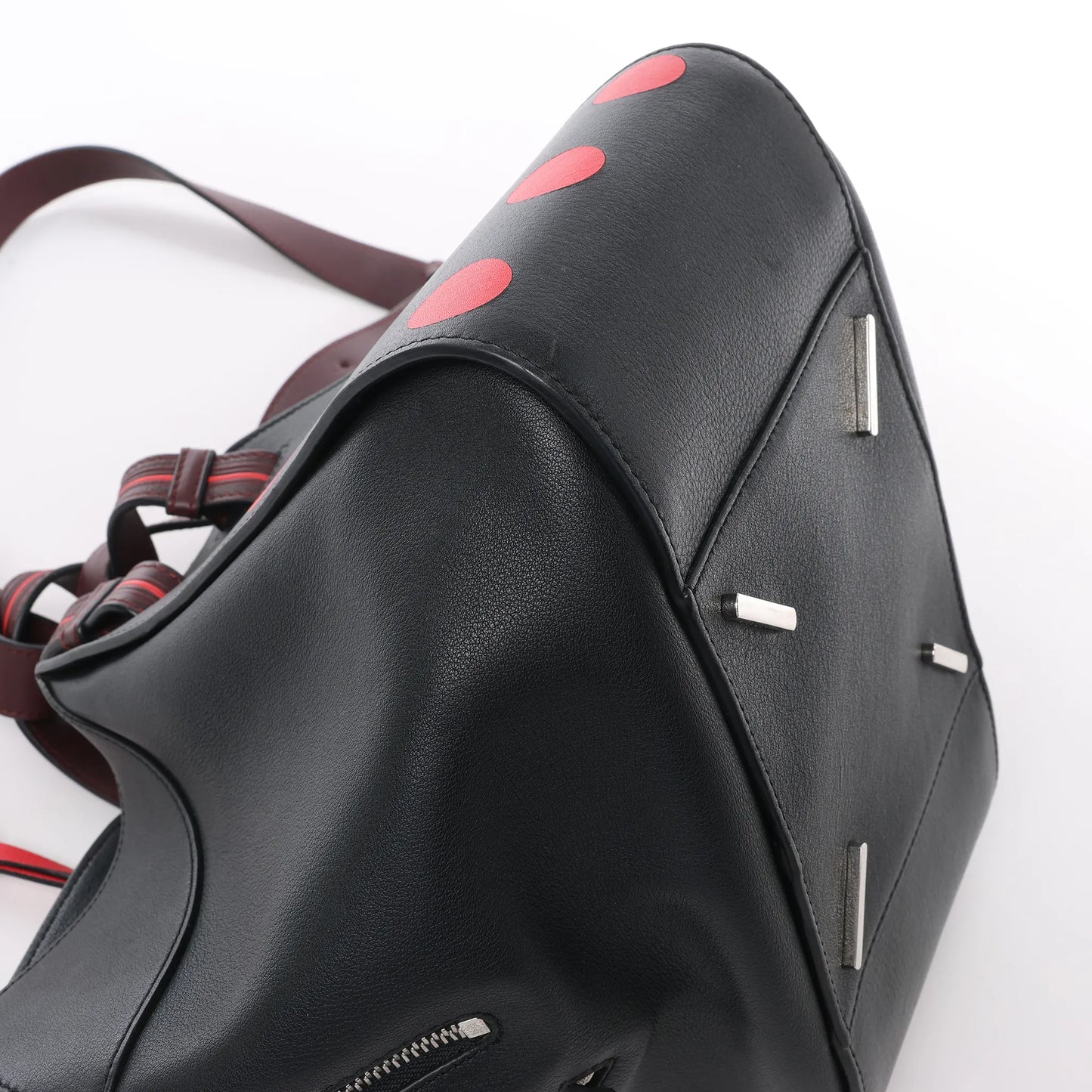 LOEWE Hammock Kleine 2-Wege-Handtasche aus Leder in Schwarz x Rot