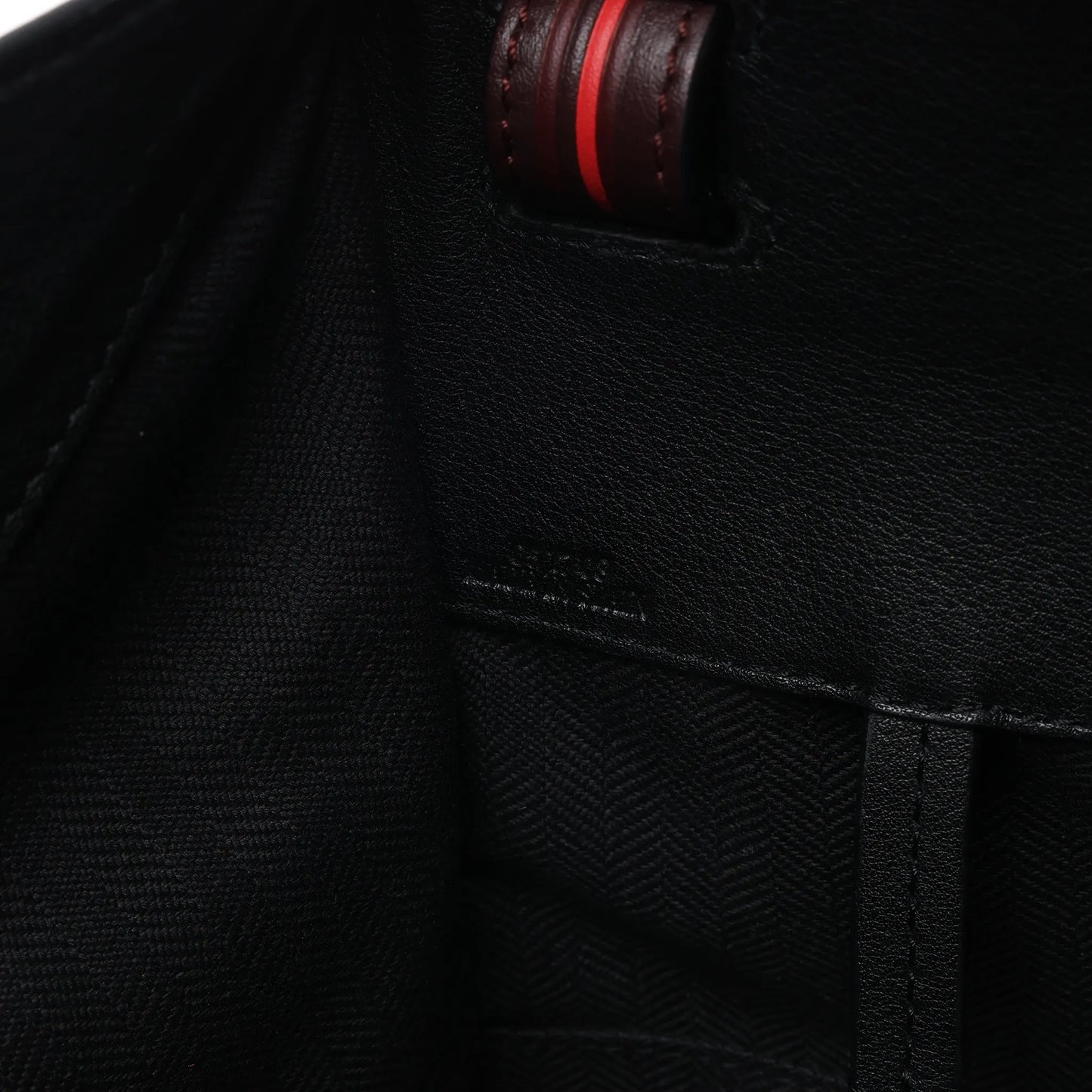 LOEWE Hammock Kleine 2-Wege-Handtasche aus Leder in Schwarz x Rot