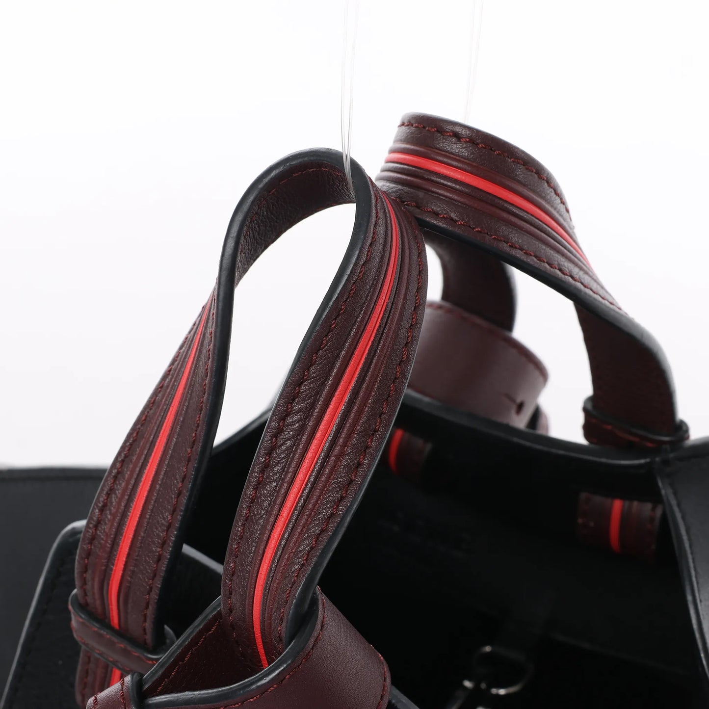 LOEWE Hammock Kleine 2-Wege-Handtasche aus Leder in Schwarz x Rot