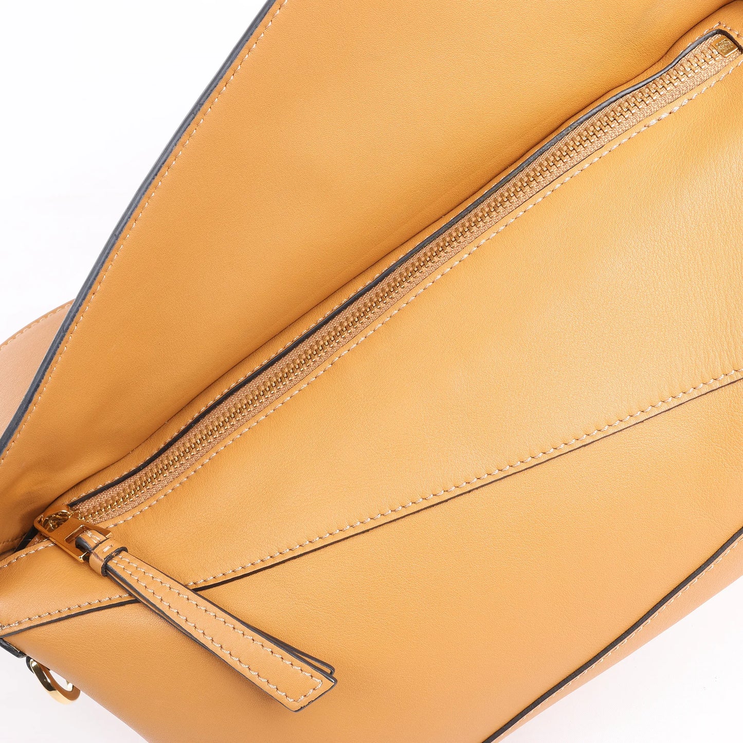 LOEWE Puzzle Hobo Leather Shoulder bag in Brown