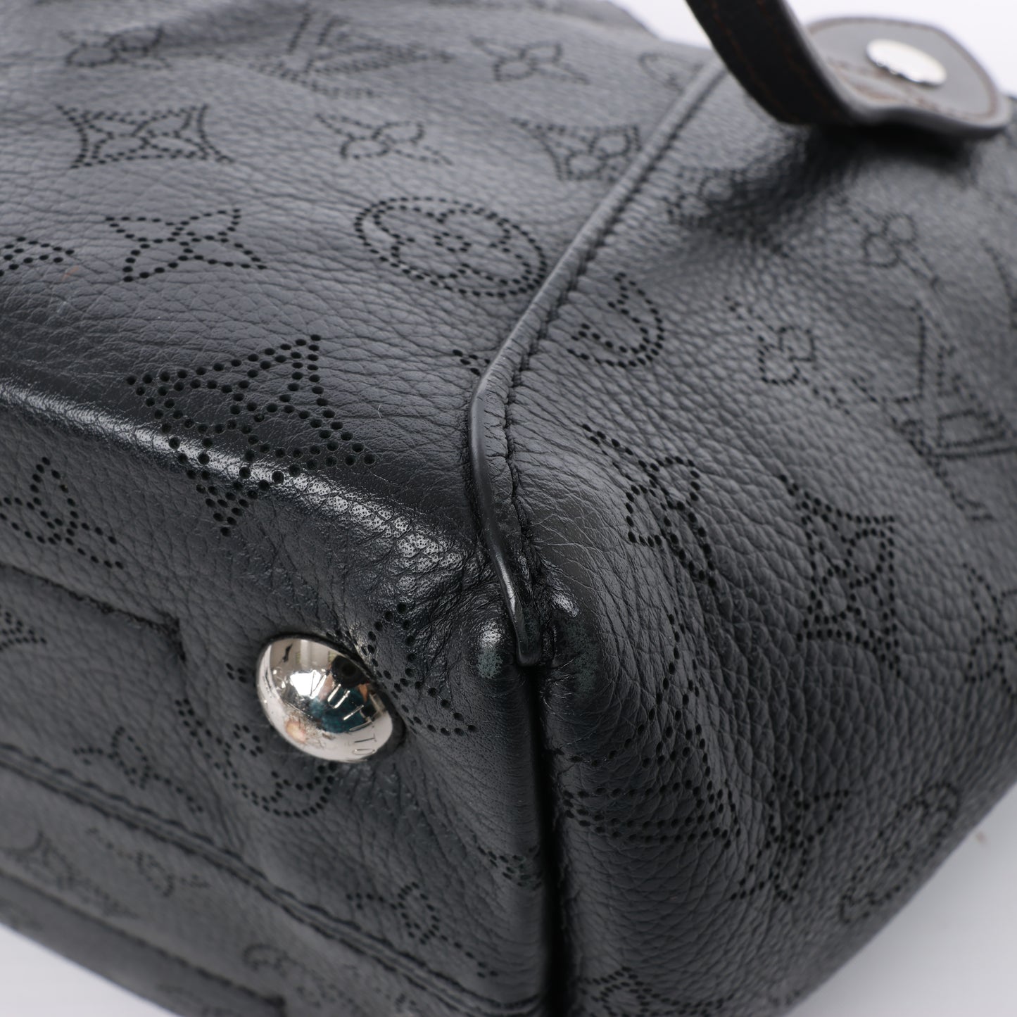 Louis Vuitton Hina Monogram Mahina Leder-Umhängetasche in Schwarz M54350
